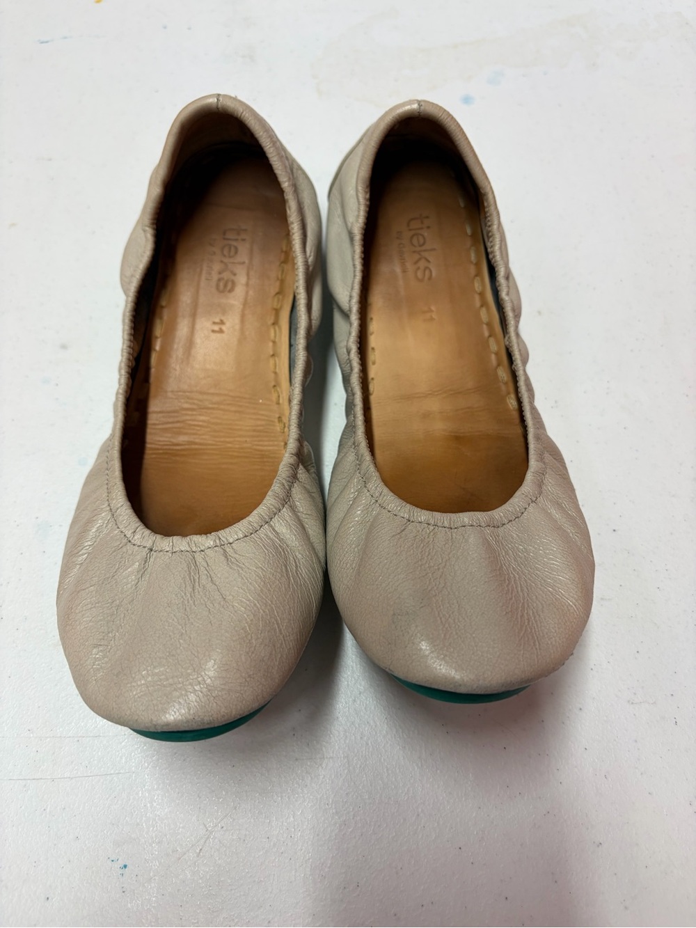 Tieks Ballet Flats in Light Beige Leather